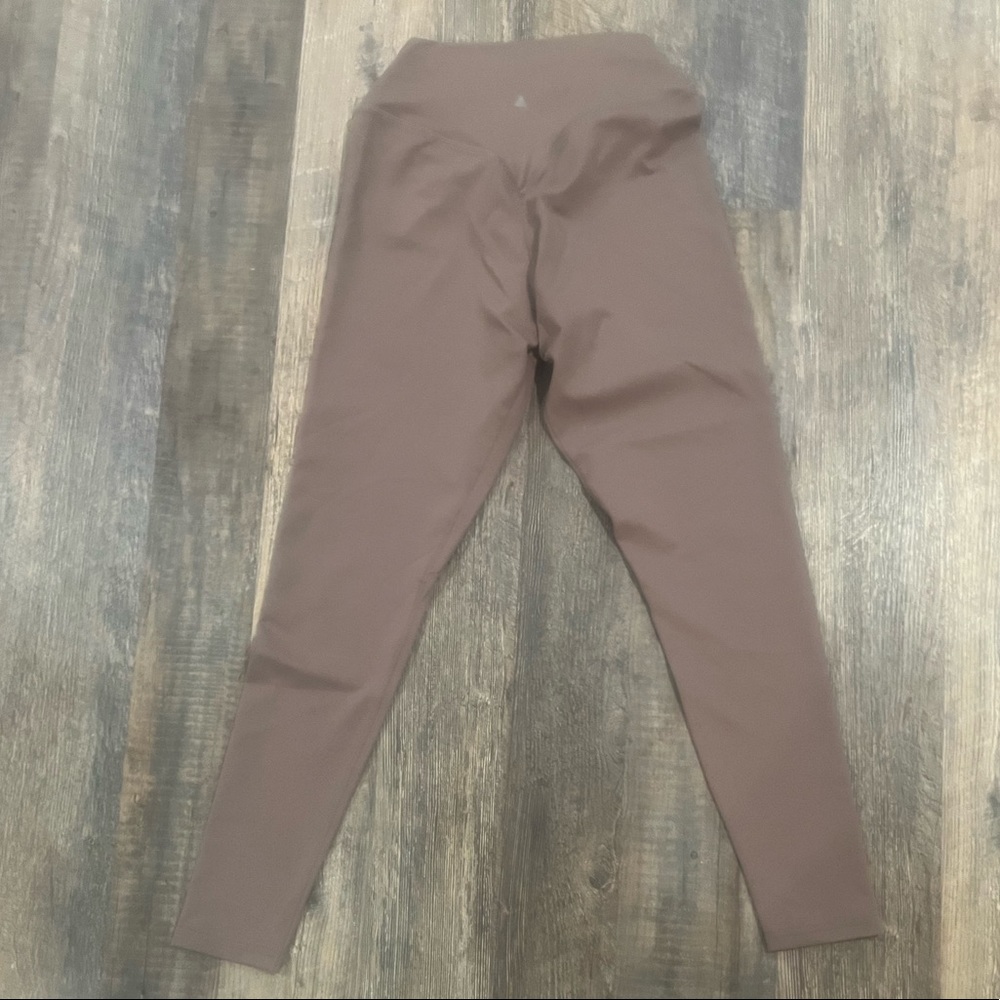 Balance Athetica - Ascend Pant size medium - Sierra in color